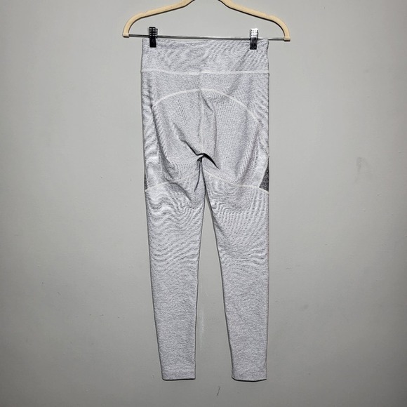 NWOT OUTDOOR VOICES Size Small Leggings 7/8 Heather Gray Warm Up Colorblock - Picture 10 of 13